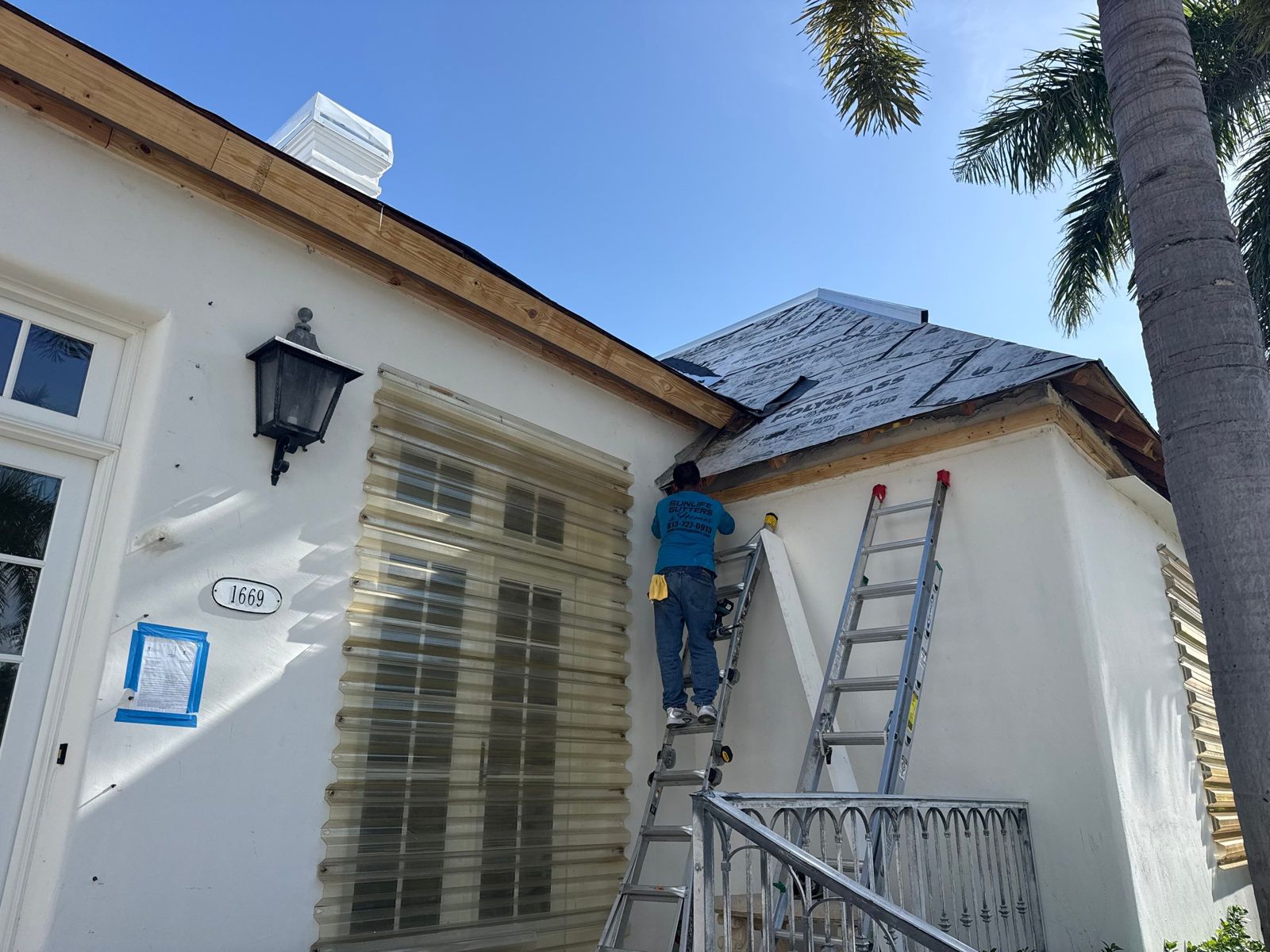 Crew on fascia repair